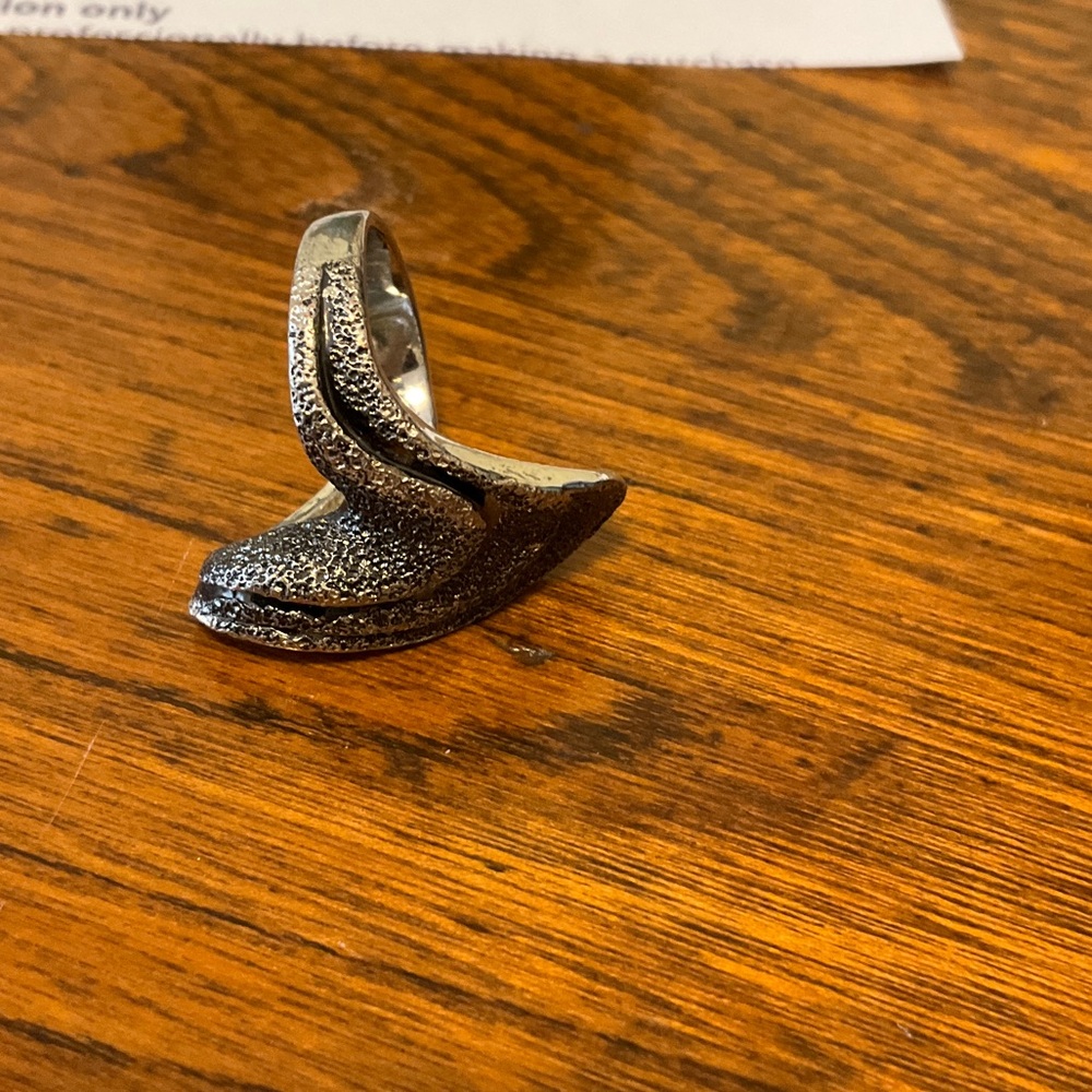 Textured Silver Ring - Picture 3 of 7